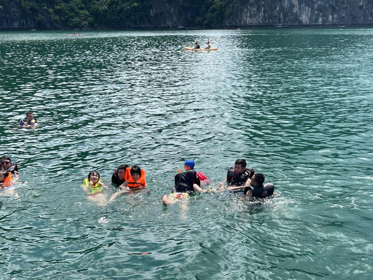 Royal Cruise Halong Bay Hotel Hạ Long Ngoại thất bức ảnh