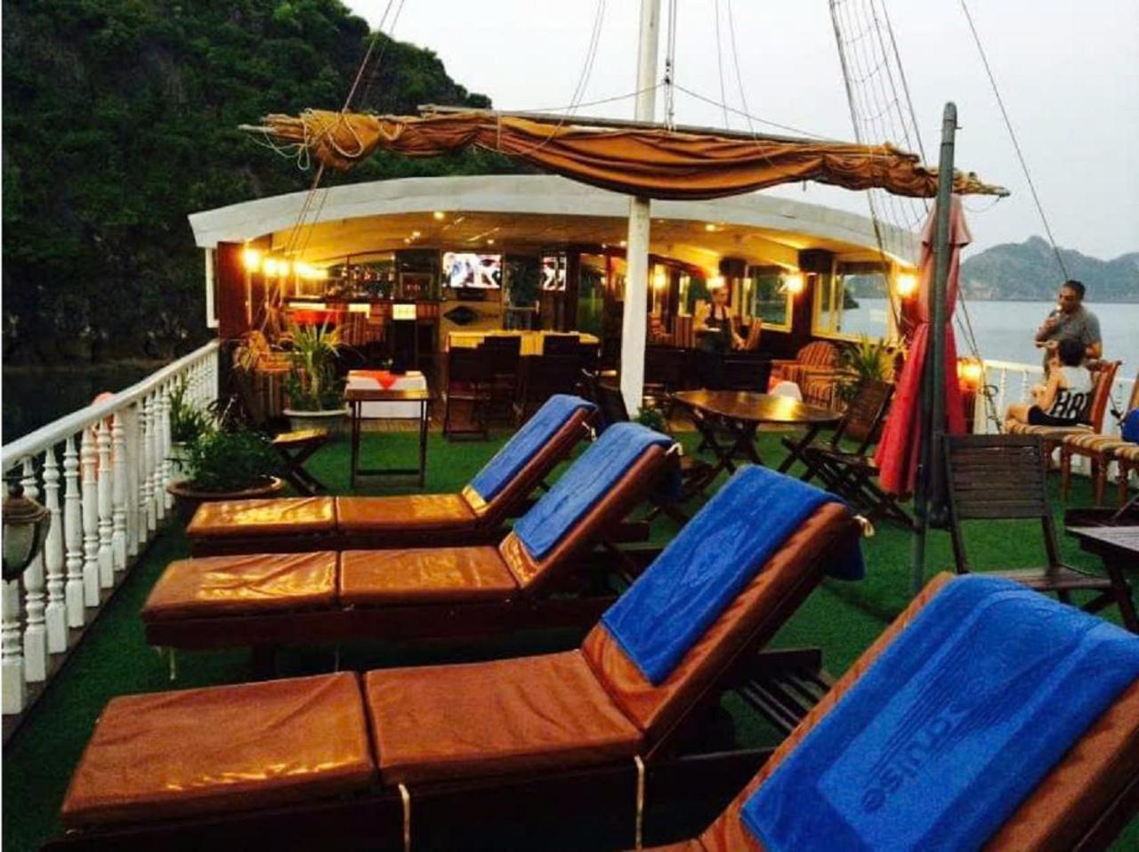 Royal Cruise Halong Bay Hotel Hạ Long Ngoại thất bức ảnh